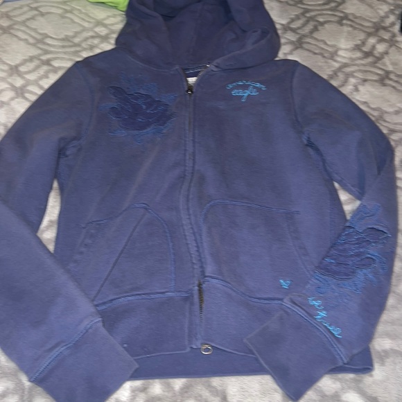American Eagle Outfitters Tops - NWOT American Eagle embroidered flower hoodie size M! Super cute!!
